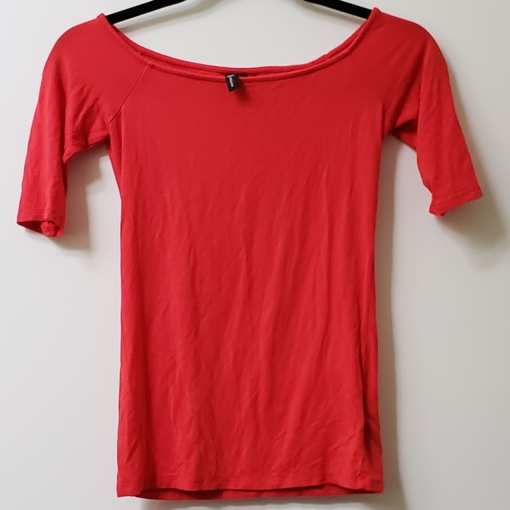 Guess by Marciano Off Shoulder 3/4‎ sleeve top